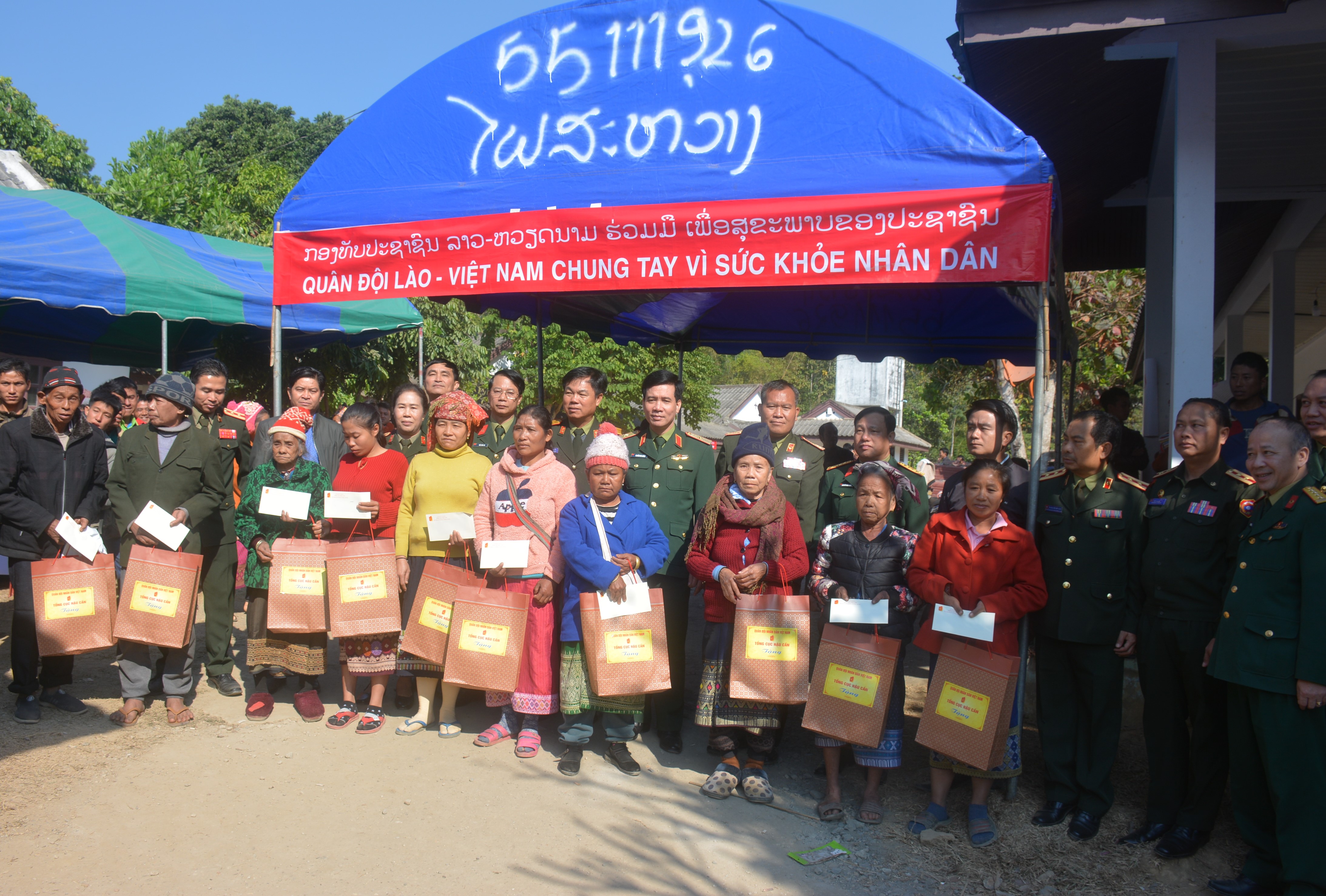 Chuyến công tác nặng nghĩa, vẹn tình Việt - Lào